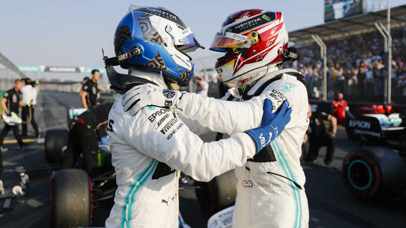 Bottas and Hamilton congratulating himself after qualifying for the 2019 Australian GP 