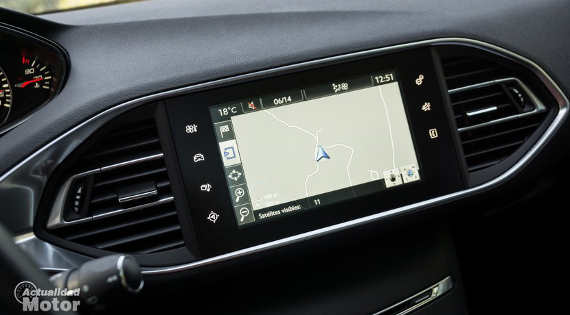 Peugeot 308 infotainment screen